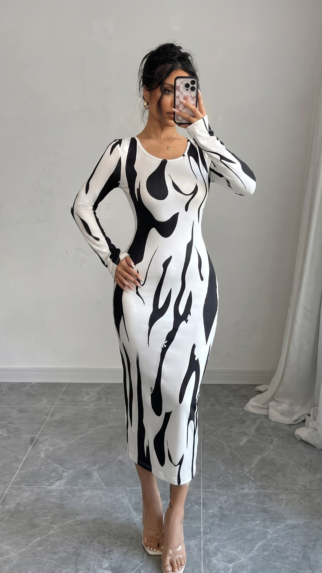 Black & White Abstract Print Midi Dress with Three-Quarter Sleeves