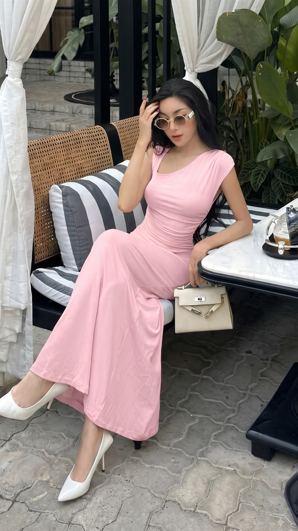 Elegant Pink Sleeveless Pleated Bodycon Maxi Dress with Shoulder Straps