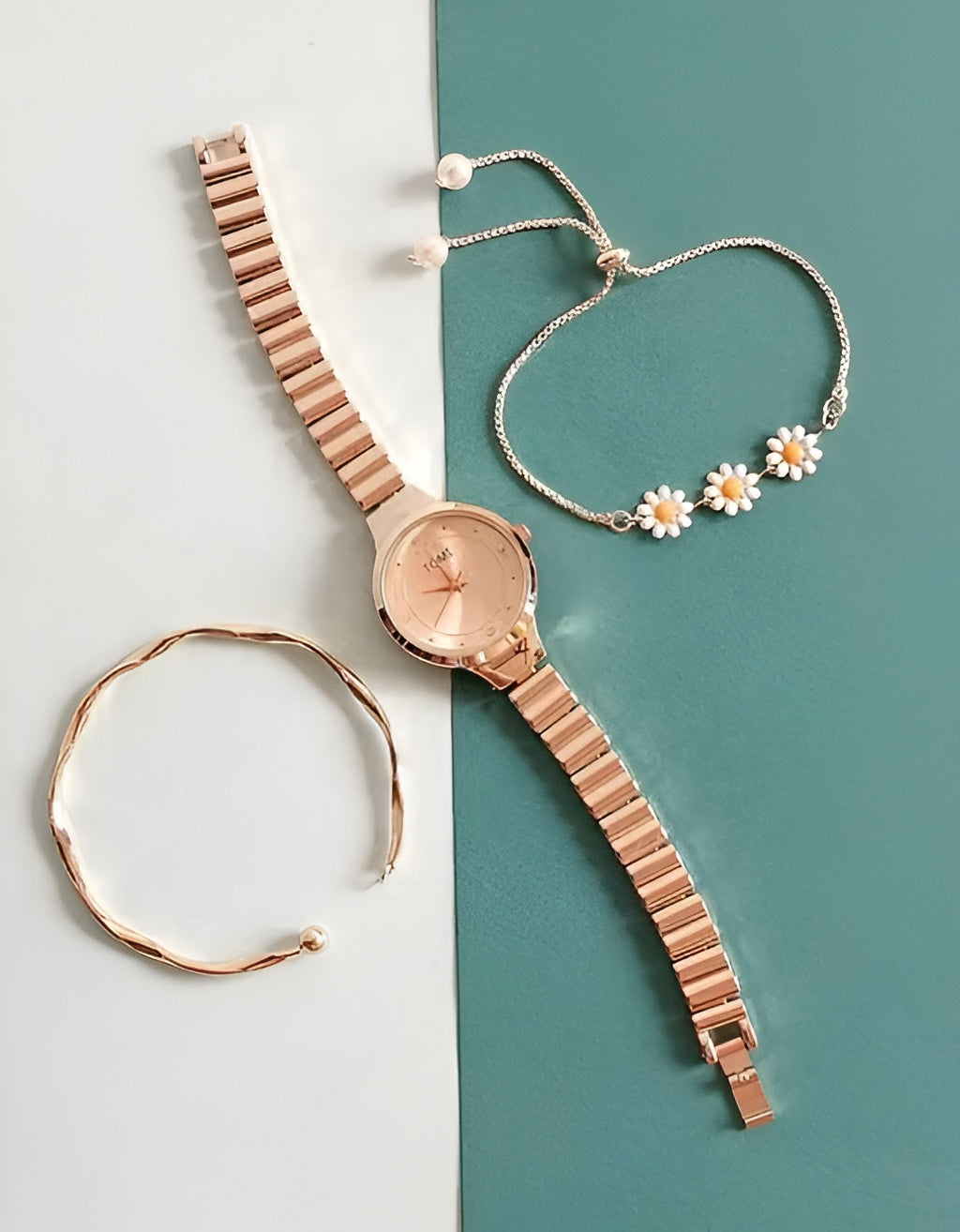 Jewelleza Gold Analog Watch with Daisy Charm Bracelet Style for Women